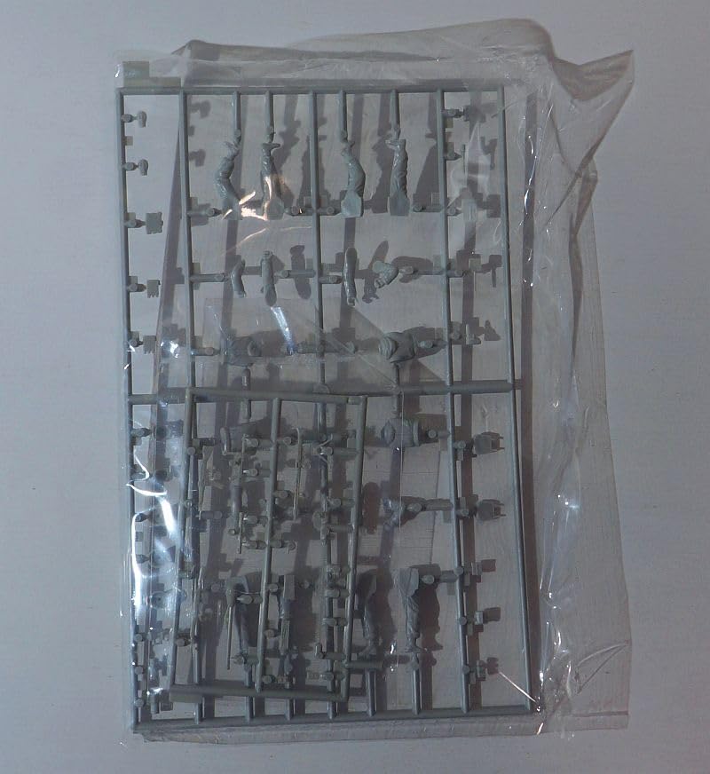 Amazon.co.jp: ドラゴンモデルズ 1/35 ドイツ 武装親衛隊 冬季装備